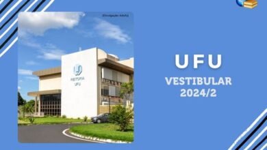 Fundo azul, foto da reitoria da UFU, texto UFU Vestibular 2024/2